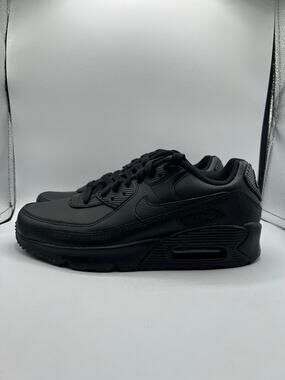 Nike Air Max 90 Leather GS “Triple Black” size 5Y